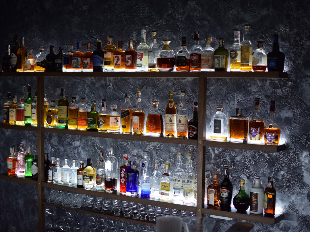 City Caffe & Cocktail Bar