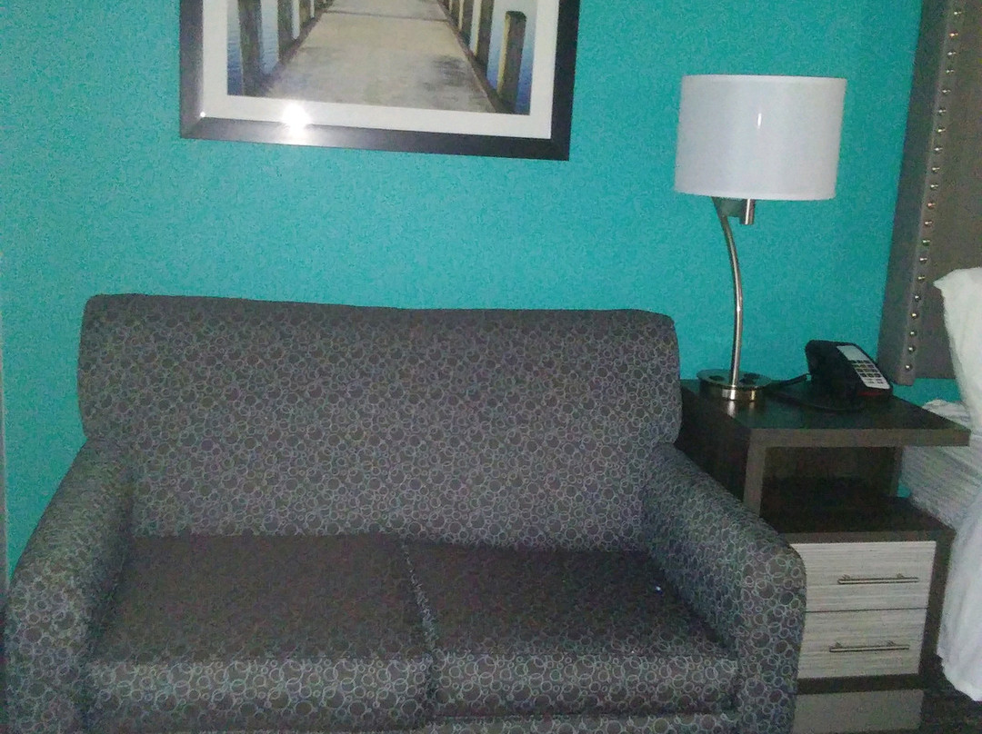 La Quinta Inn & Suites by Wyndham Jamestown主图