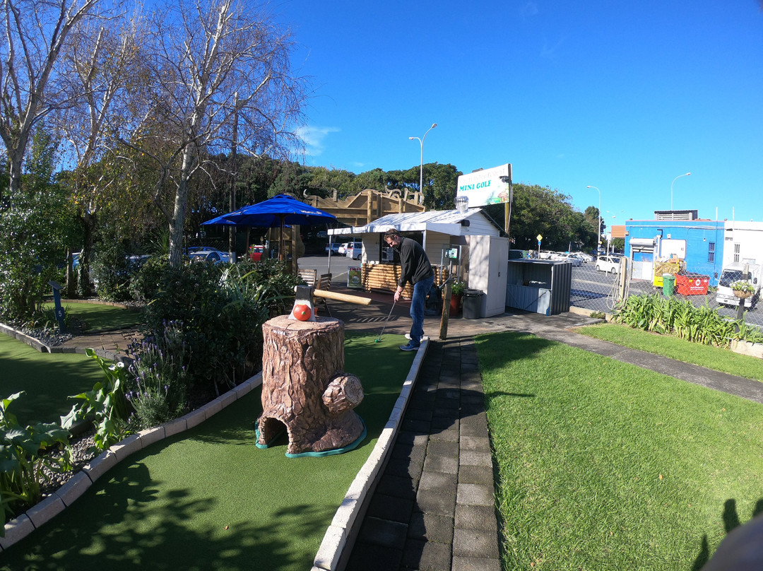 Enchanted Forest Mini Golf-奥尼洪加必去景点