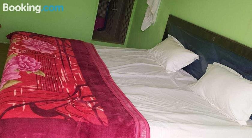 OYO 93473 Galaxy Grand Hotel