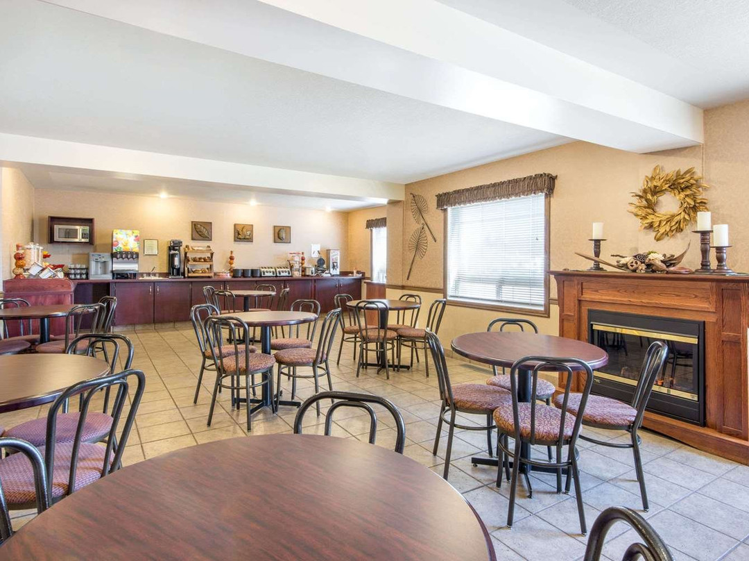 黄金圈酒店主图