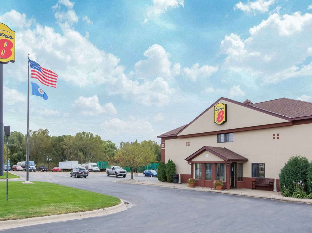 Super 8 by Wyndham Fairmont主图