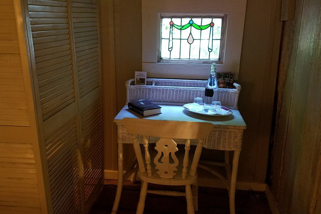 The Caroline House主图