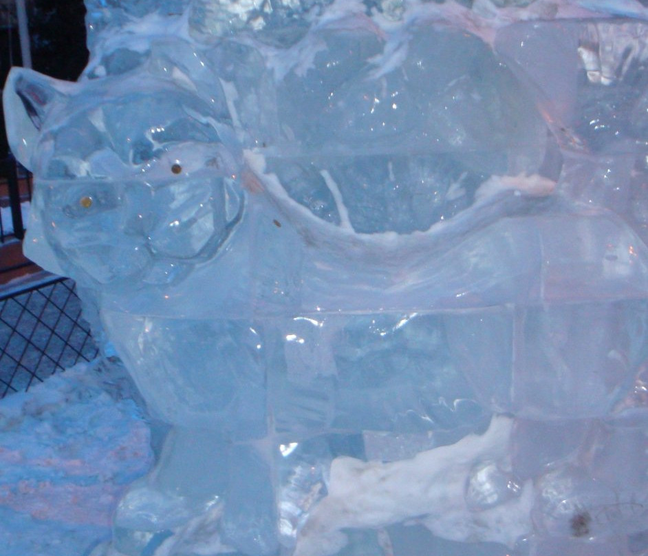 Khrustalnaya Skazka Ice Town景点图片
