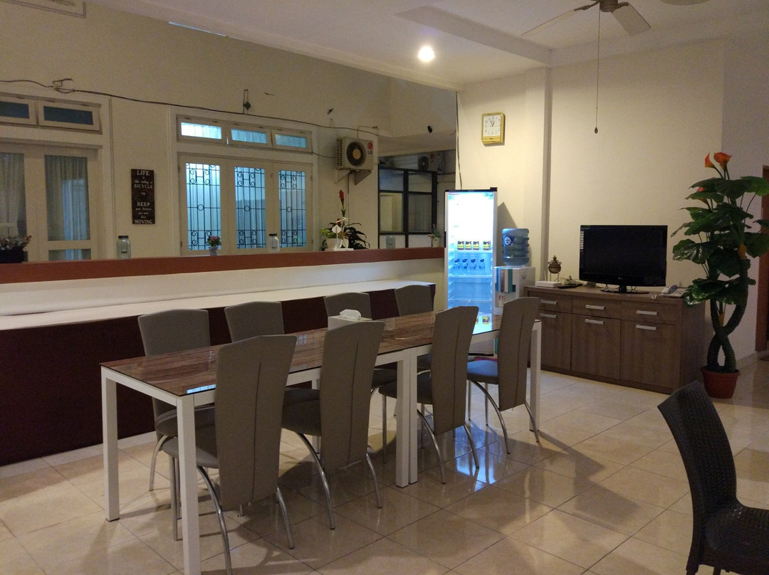 The Garden Hotel主图