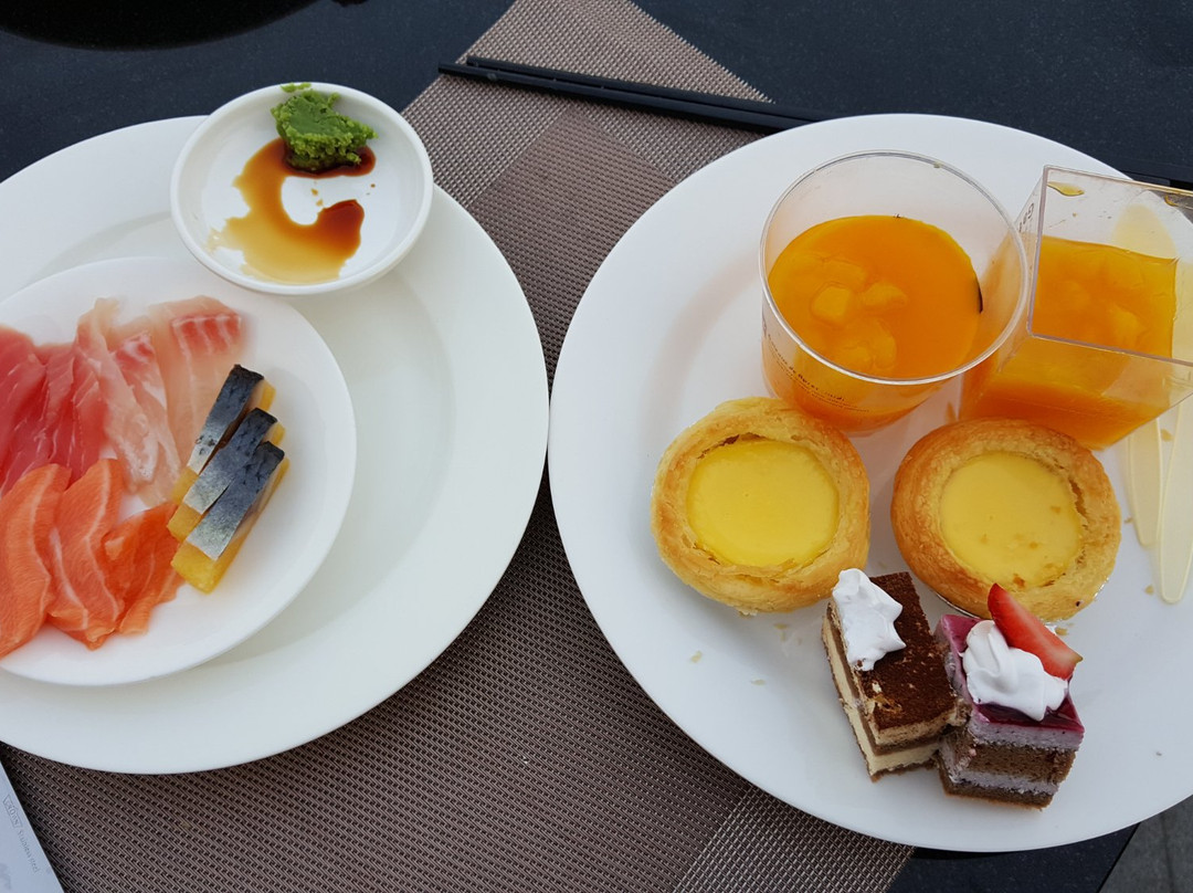 宝晶宫天鹅湖度假酒店主图