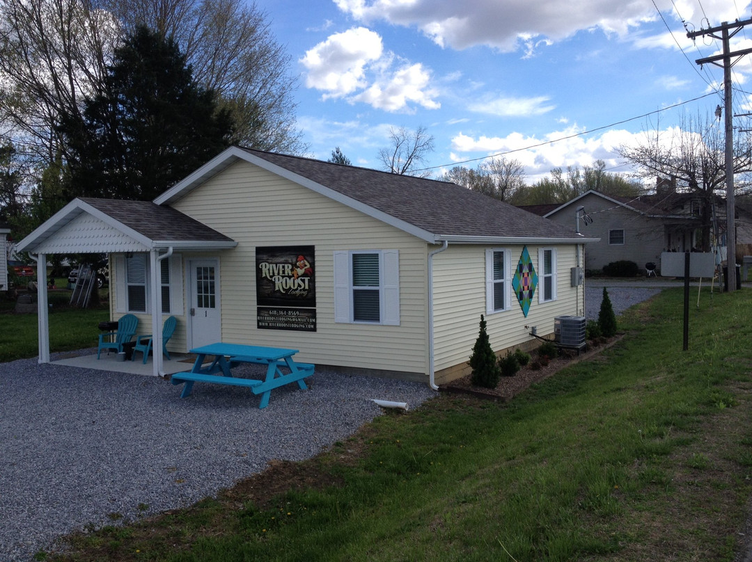 River Roost Lodging