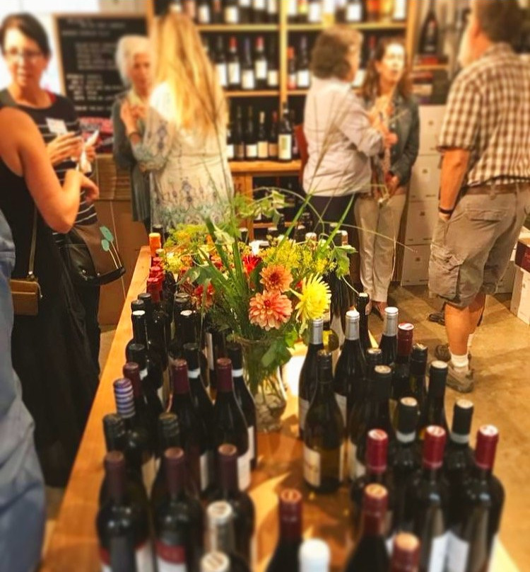 Doe Bay Wine Company景点图片