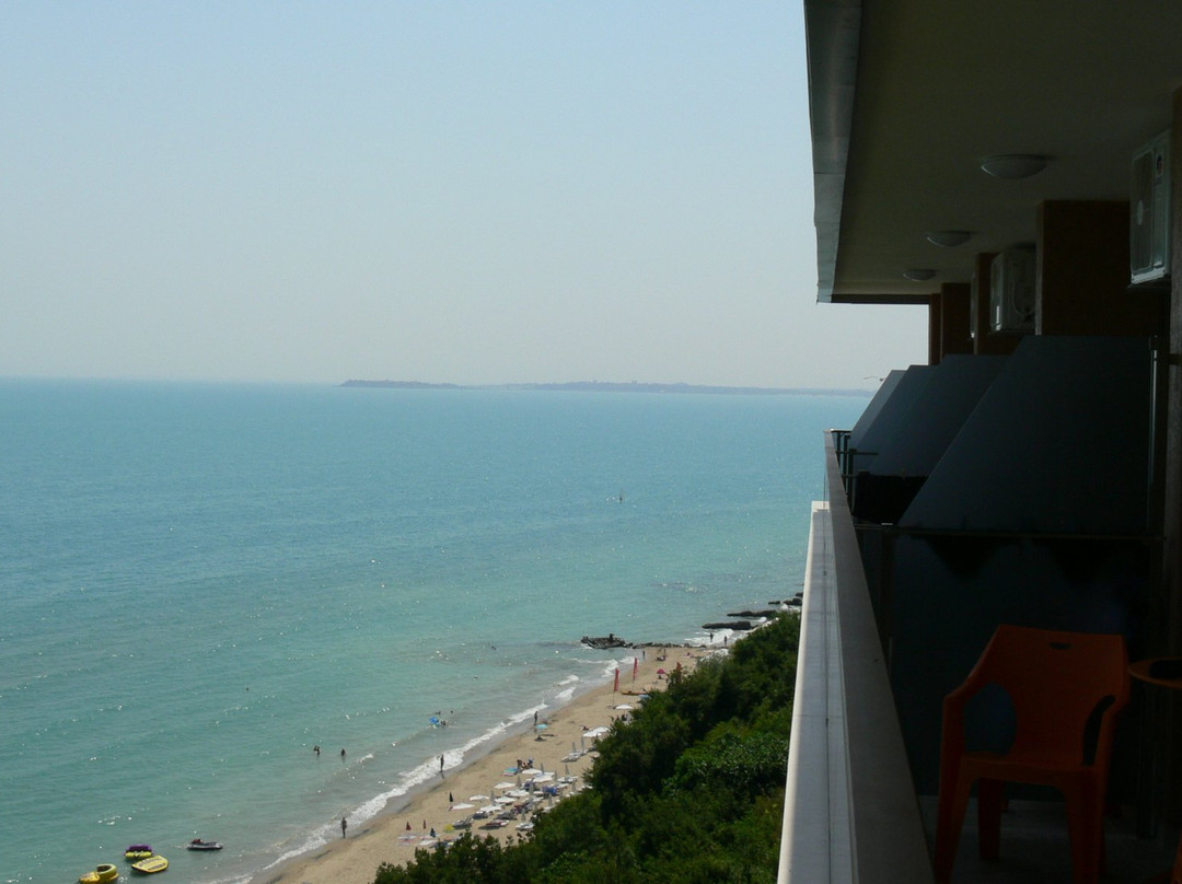 Hotel Paradise Beach Residence主图