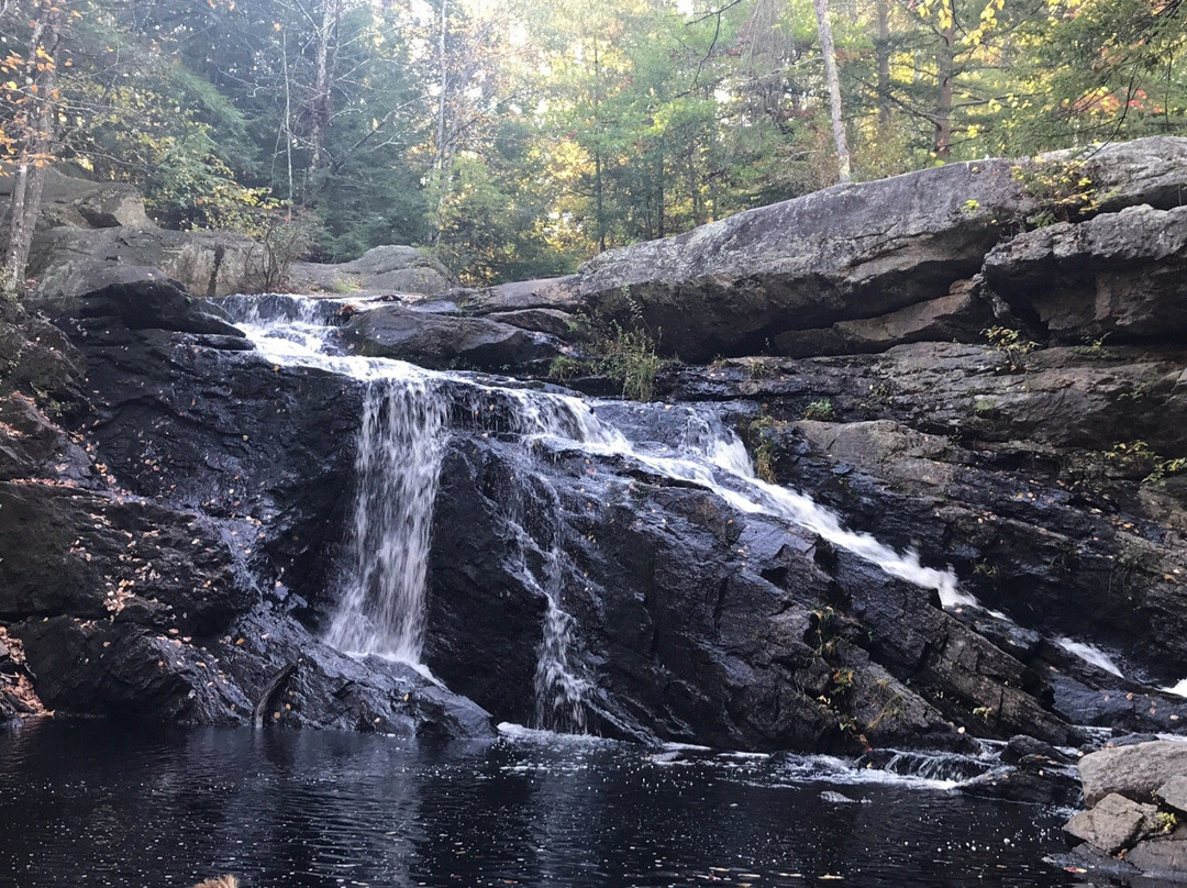 Purgatory Falls - Lower Falls景点图片