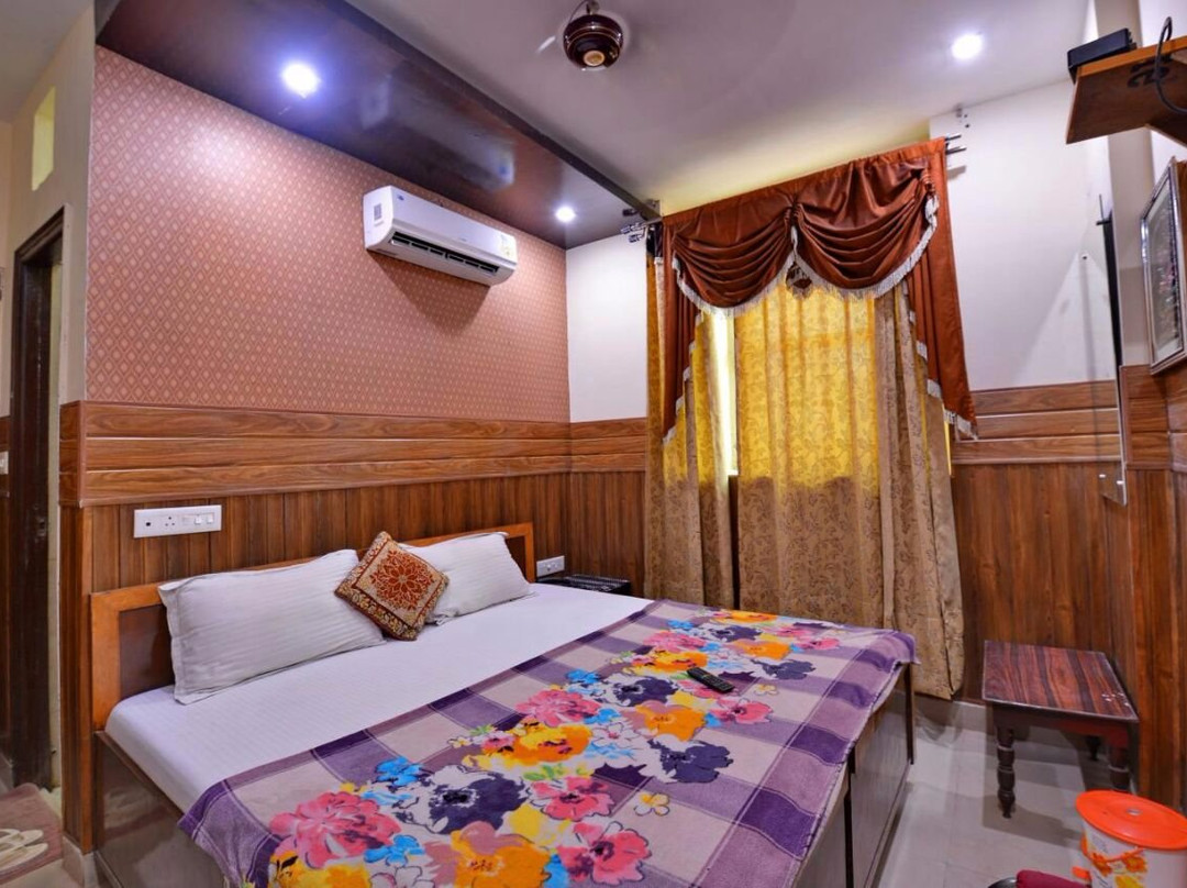 Hotel Dharam Villa主图