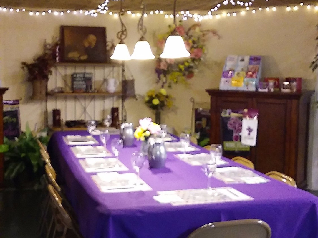 Six Waterpots Vineyard and Winery-Hudson必去景点