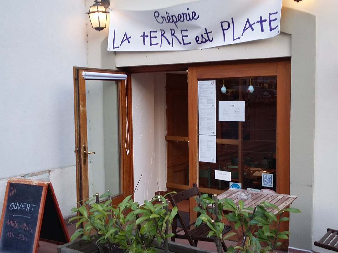 Crêperie La Terre est Plate  