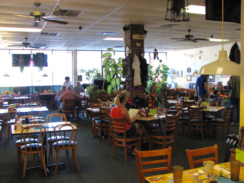 Riviera Restaurant主图