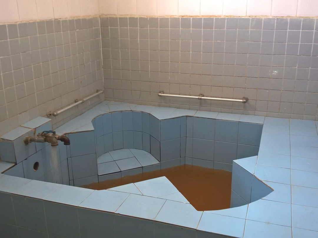 Banos Termales de Monterrey-瓦拉斯必去景点