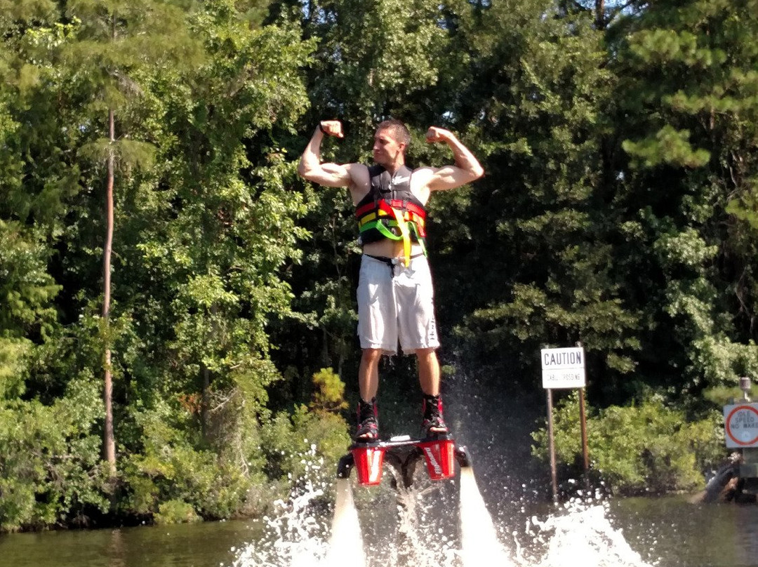 Lifted Flyboarding-美特尔海滩必去景点