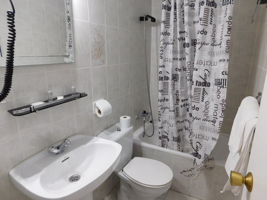 阿斯科纳酒店主图