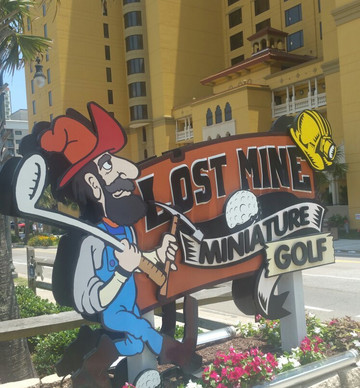 Lost Mine Miniature Golf Course-美特尔海滩必去景点