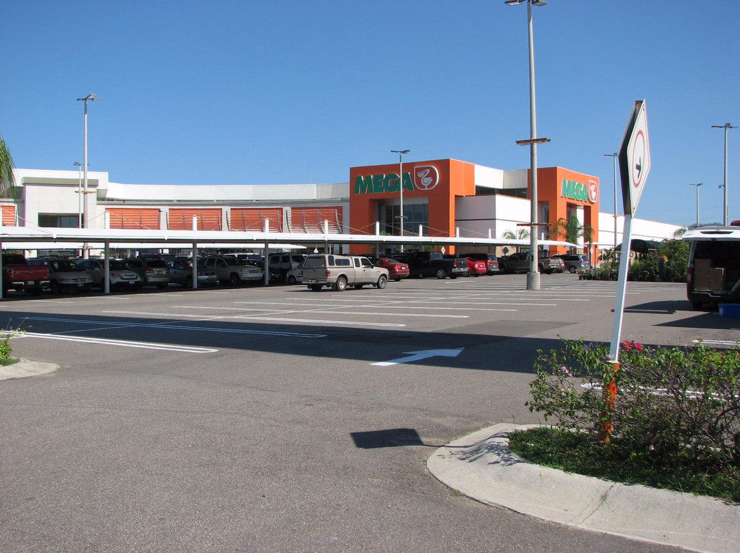 Mega Comercial Mexicana-Bucerias必去景点