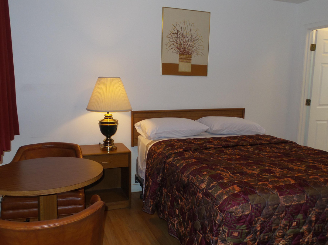 Golden Lion Motel主图