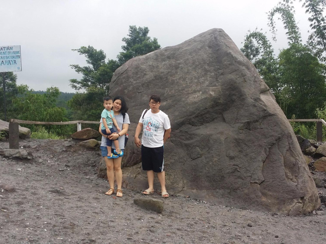 Alien Rocks-Sleman必去景点