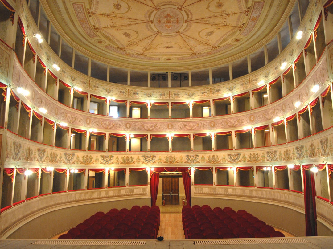Teatro de la Sena景点图片