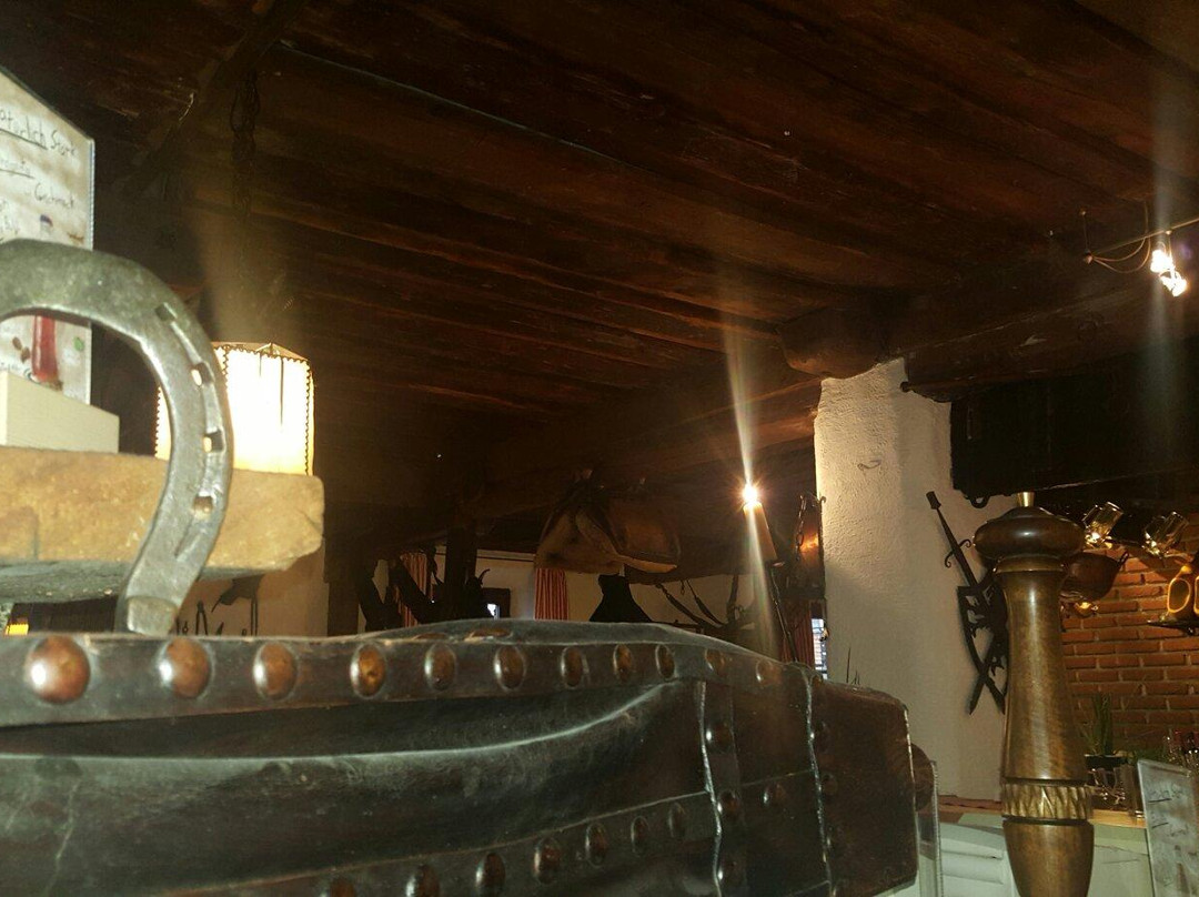 Nightbar KUHSTALL-萨尔溪必去景点