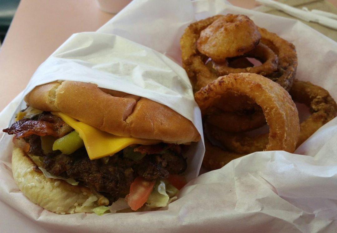 Cedar Crest餐馆和美食-Burger Boy