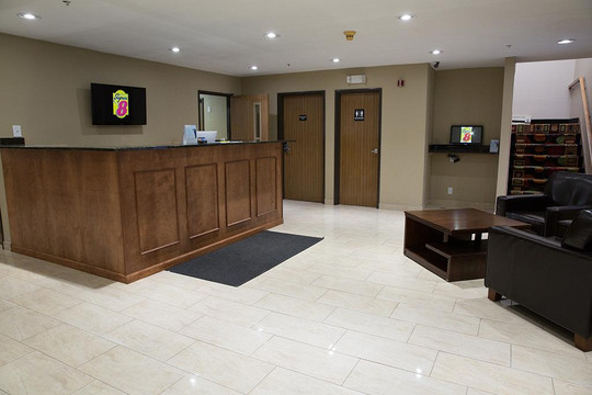 Lewistown酒店住宿-Super 8 by Wyndham Canton IL