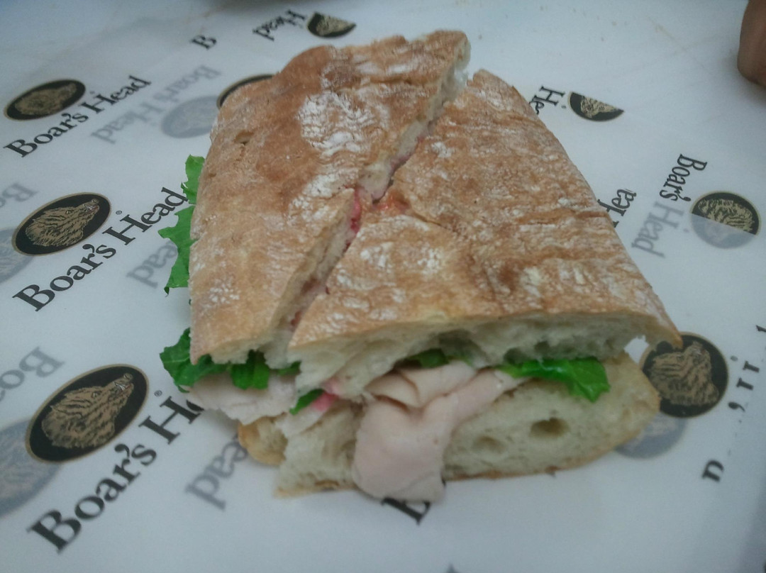 Newfields餐馆和美食-Varesky's Deli