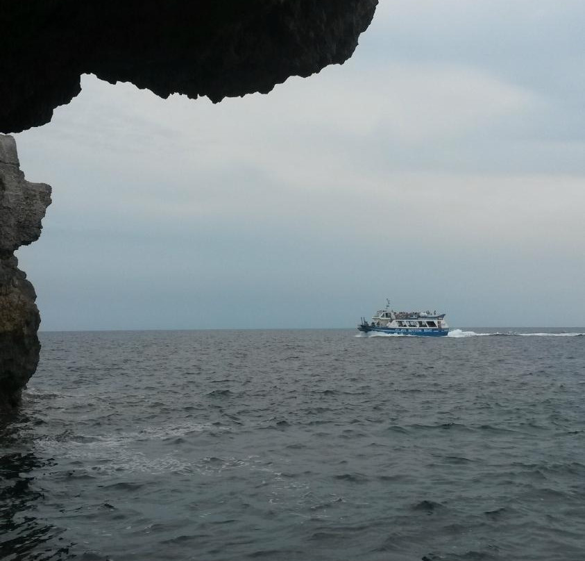 Magic Boat Menorca-米诺卡必去景点