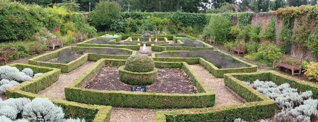 Harlow Museum & Walled Gardens景点图片