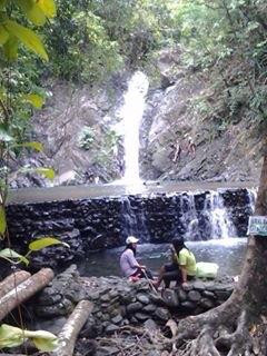 Magkawas Falls-Lanuza必去景点