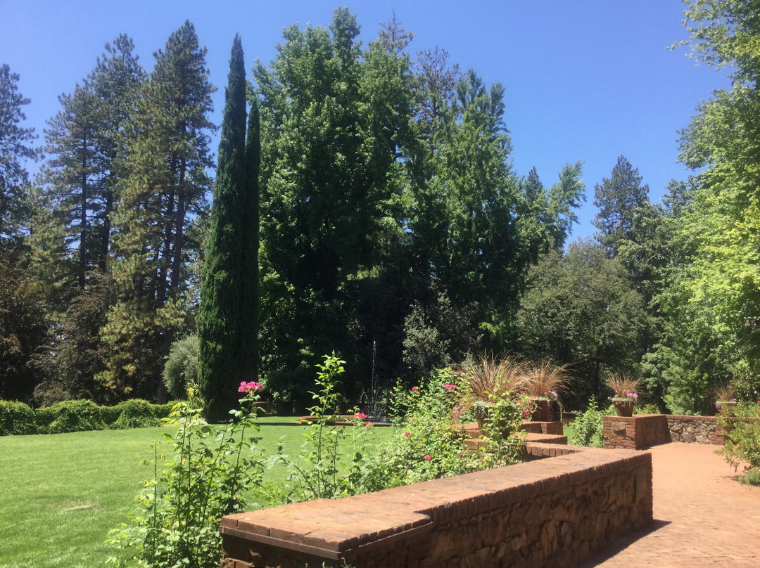 Bourne Cottage-Grass Valley必去景点