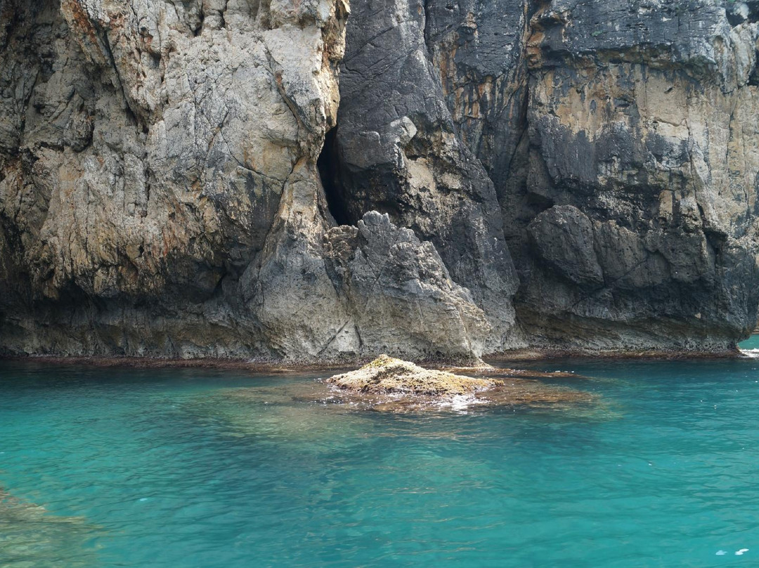 Aphrodite's Cave-帕尔加必去景点