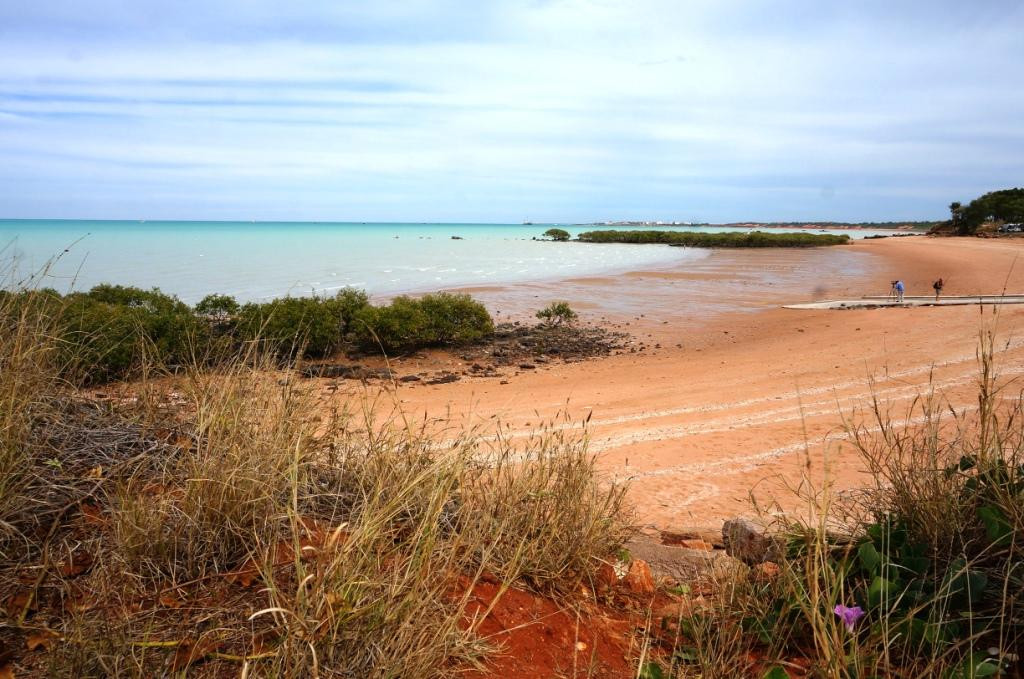 Broome Town Beach景点图片