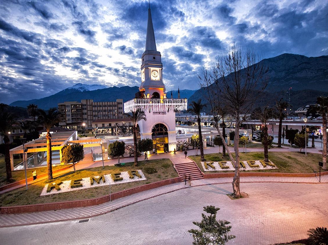 Kemer Tower restaurant & bar