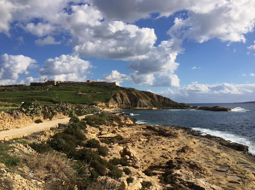 Ghajnsielem旅游景点-Xatt I-Ahmar Bay