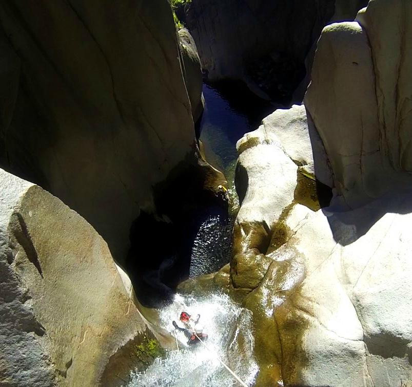 Alpanes Canyoning Reunion景点图片