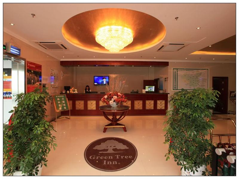 格林豪泰兴化英武中路快捷酒店主图