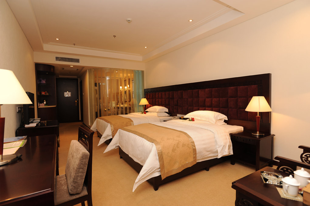 万通源大酒店主图