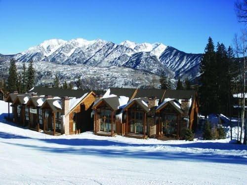 Elk Point Townhomes-官方