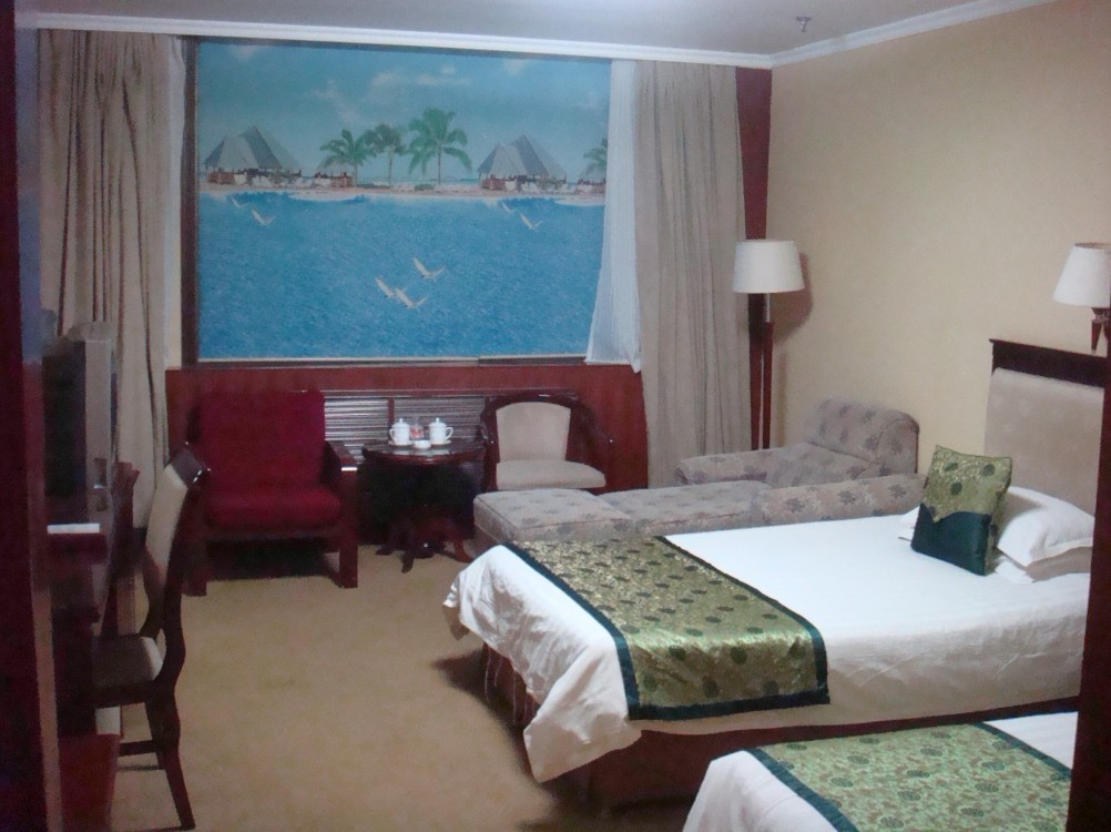 新开大酒店主图