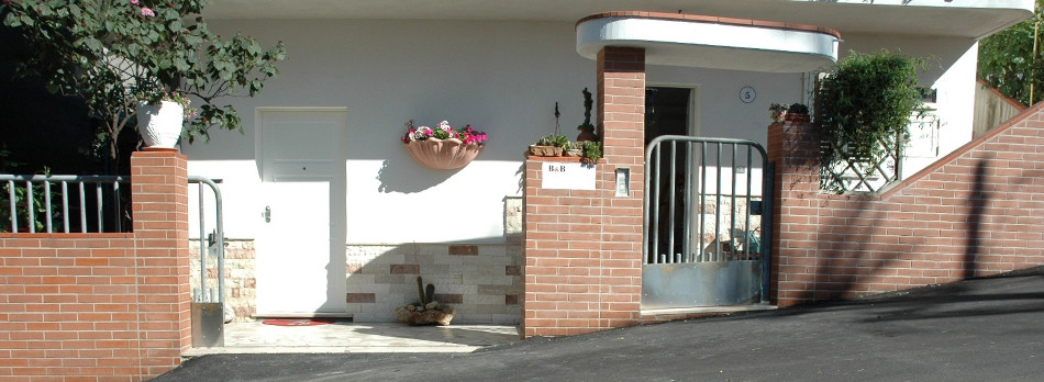 Torre di Cerrano酒店住宿-B&B Casa Romualdi