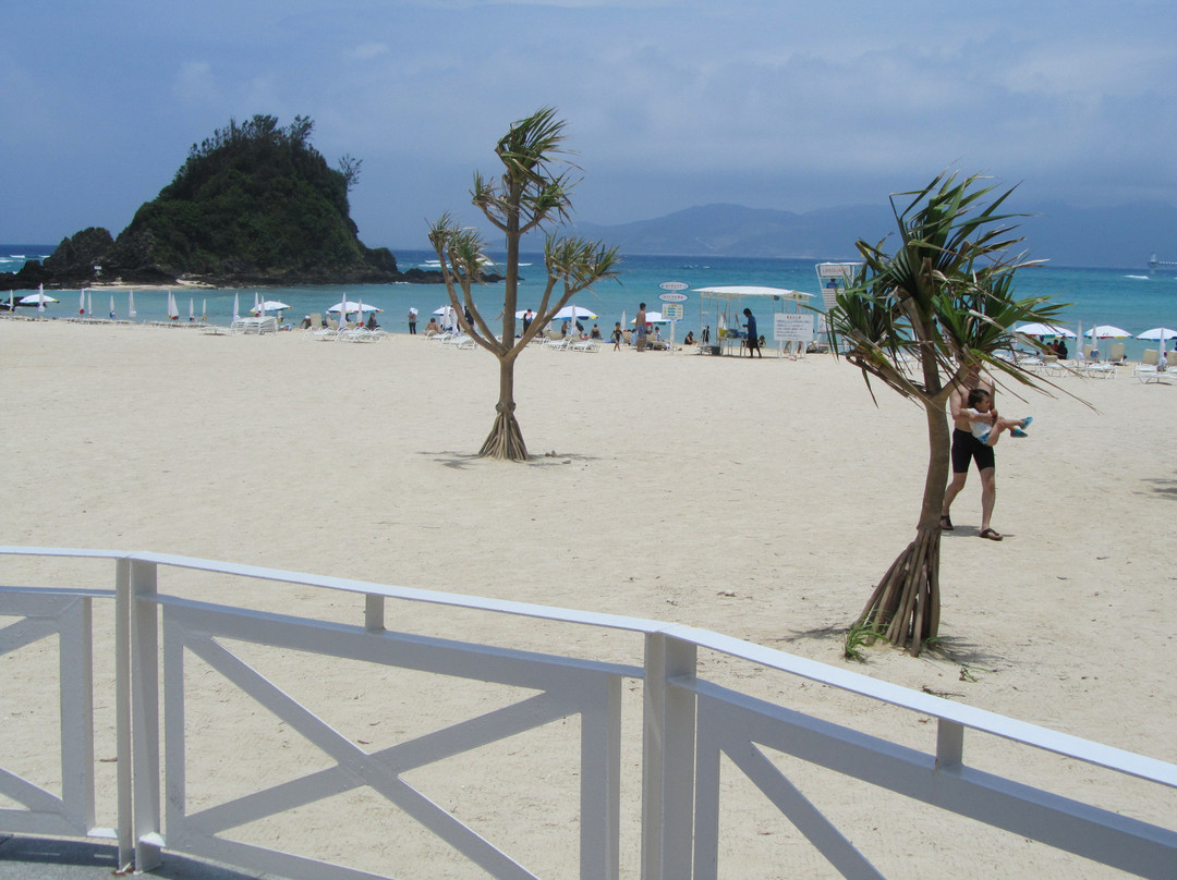 Kariyushi Beach景点图片