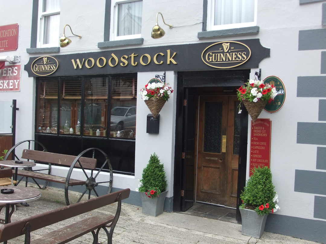 Graiguenamanagh酒店住宿-Woodstock Arms Bed & Breakfast Bar