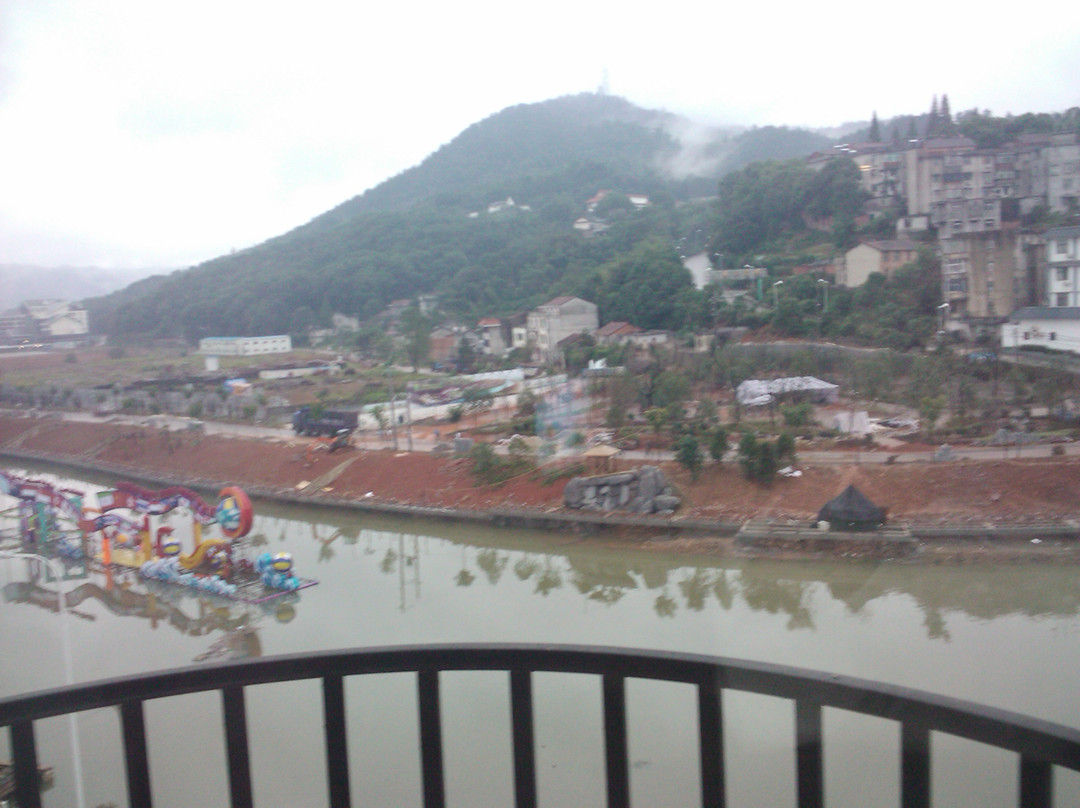 温泉国际酒店主图