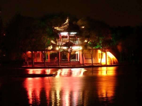 剑峰池景点图片