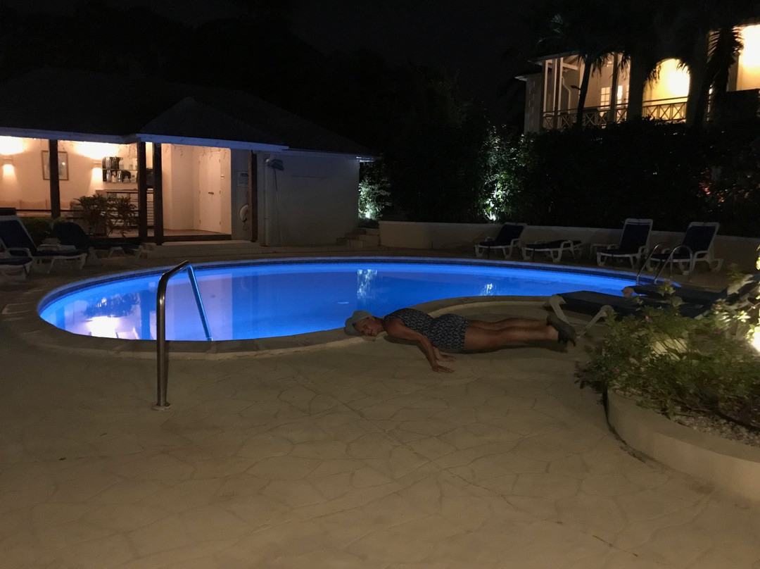 Shades Holiday Apartments主图