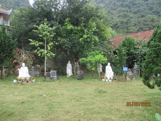 Truc Lam Pagoda-Trung Khanh必去景点